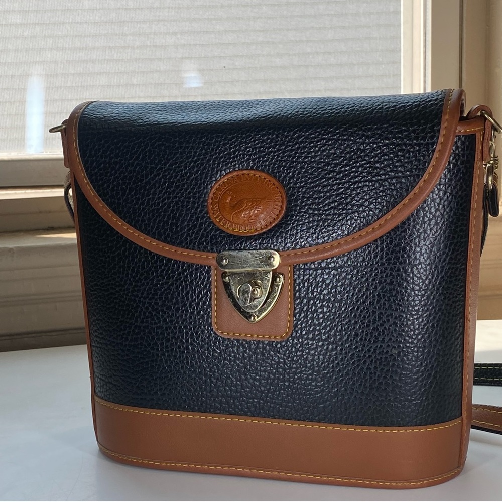 Carina Intl Inc waterproof black leather bag
